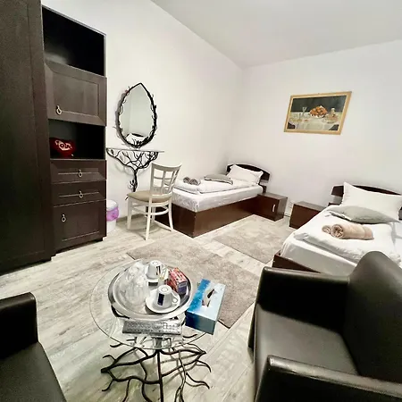 Casa Amaradia - Free Private Parking - Budget & Pet Friendly