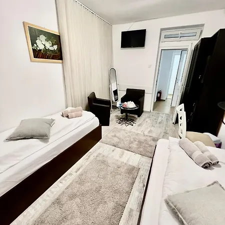 Casa Amaradia - Free Private Parking - Budget & Pet Friendly *