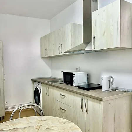 Casa Amaradia - Free Private Parking - Budget & Pet Friendly * Craiova