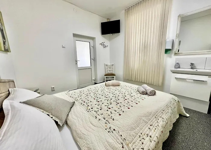 Casa Amaradia - Free Private Parking - Budget & Pet Friendly Apartamento *